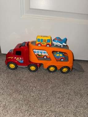 Truck Vehicle Carrier Transport Toy Set with 4 Mini Cars and Plane